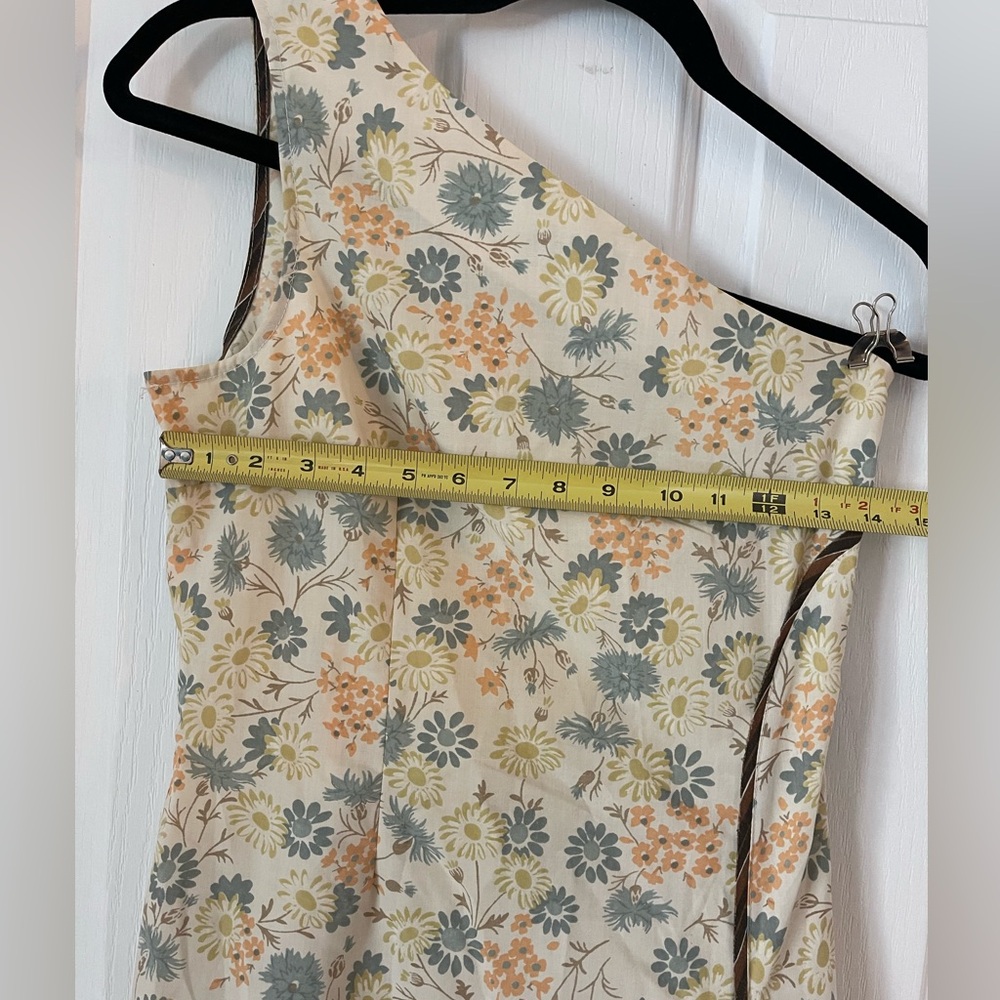 Preloved- Floral print asymmetrical dress designed by 🇨🇦Canadian design house - Picture 10 of 15